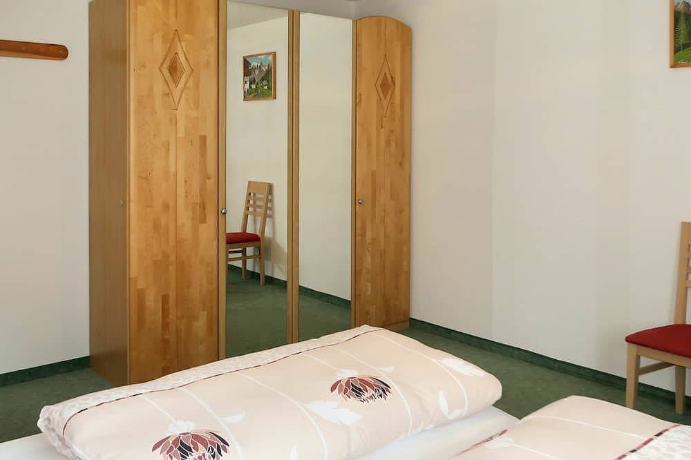 Ganze Wohnung, Herrliche Wohnung für 6 Personen mit  W-Lan, Tv und Terrasse in Spiss, Tiroler Oberland