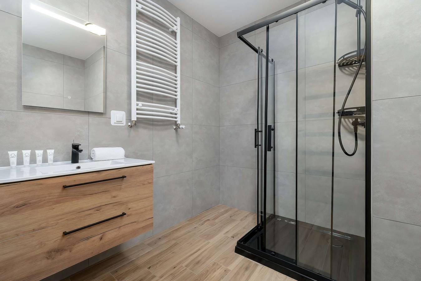Geheel appartement, Dolna 7 Gliwice   Elegant Apartment with Garden  Desk and Parking in Gliwice, Silezië