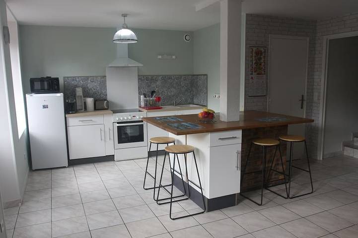 Gîte pour 5 personnes, avec Jardin à Nouzonville