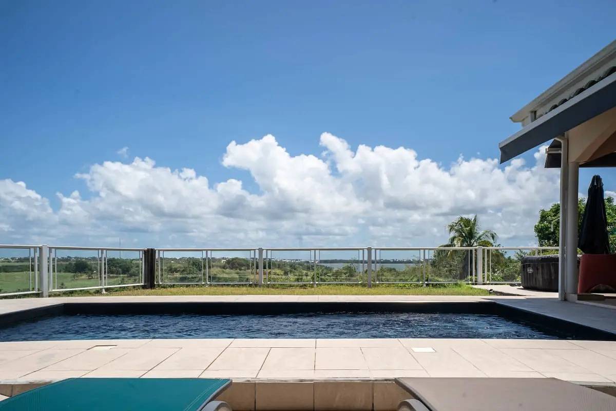 Maisons & Villas pour 10 Personnes in Petit-Bourg, Guadeloupe