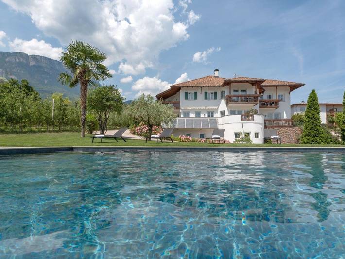 Ferienwohnung für 3 Personen, mit Seeblick und Garten am Kalterer See