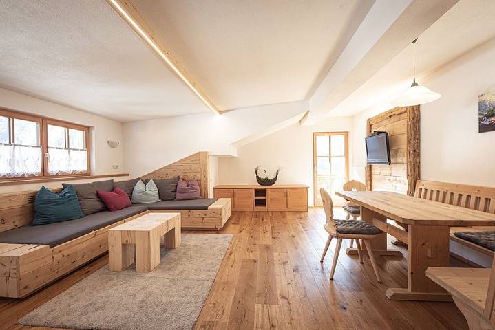 Appartamento per 6 persone, con Idromassaggio e Giardino nonché Sauna a Campo Tures