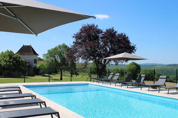 Hôtel pour 2 personnes, avec Terrasse et Jardin ainsi que Piscine et Vue à Rocamadour - 2