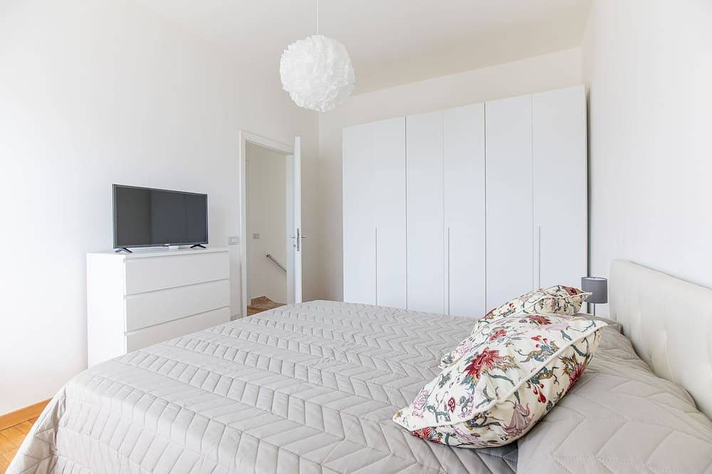 Villa near the sea exclusive garden, parking, wi -fi, bbq in Marina di Pietrasanta, Pietrasanta