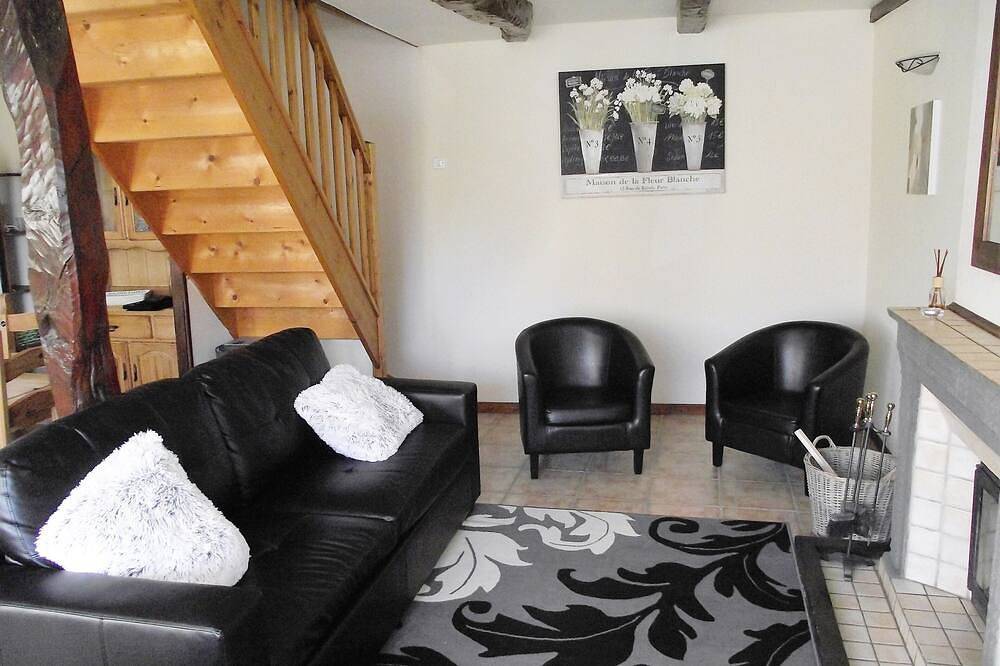 Parfait pour les couples à la recherche d'un séjour paisible ou comme base maison de chasse. in Merléac, Cotes-d'Armor
