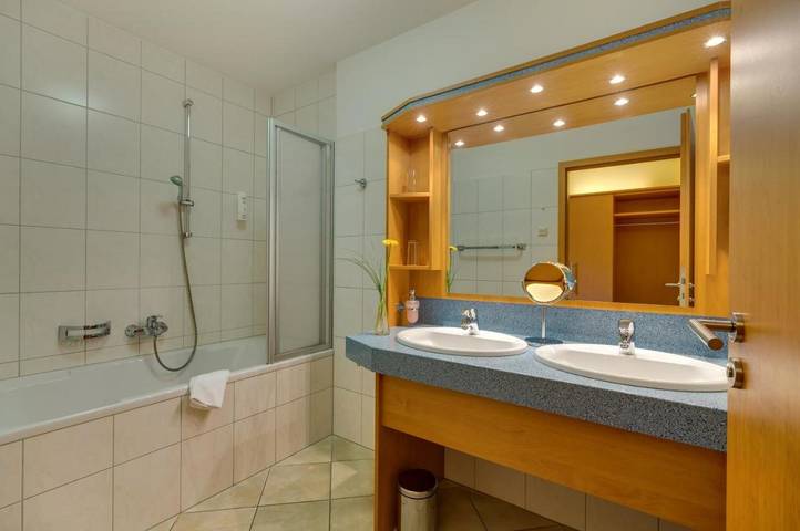 Hotel, mit Sauna und Ausblick in Bad Schlema - 4