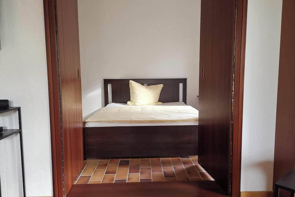 Ganze Wohnung, Geräumige, familienfreundliche Ferienwohnung im Architektenhaus mit Garten in Lauf, Mittlerer Schwarzwald