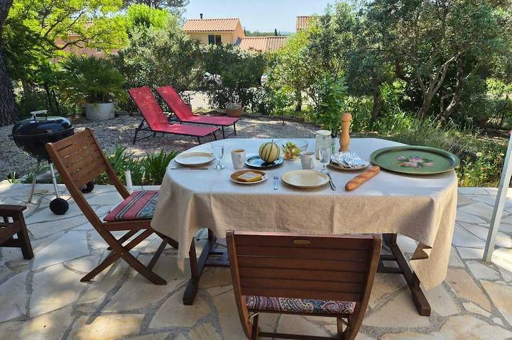 Casa de vacaciones para 5 personas, con jardín además de terraza y piscina - 1