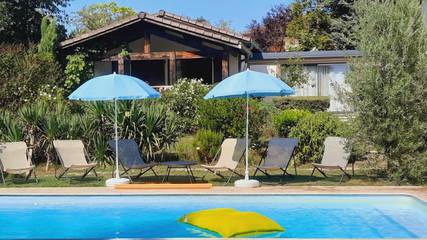 Gîte pour 6 personnes, avec vue et jardin ainsi que balcon et piscine à Craponne