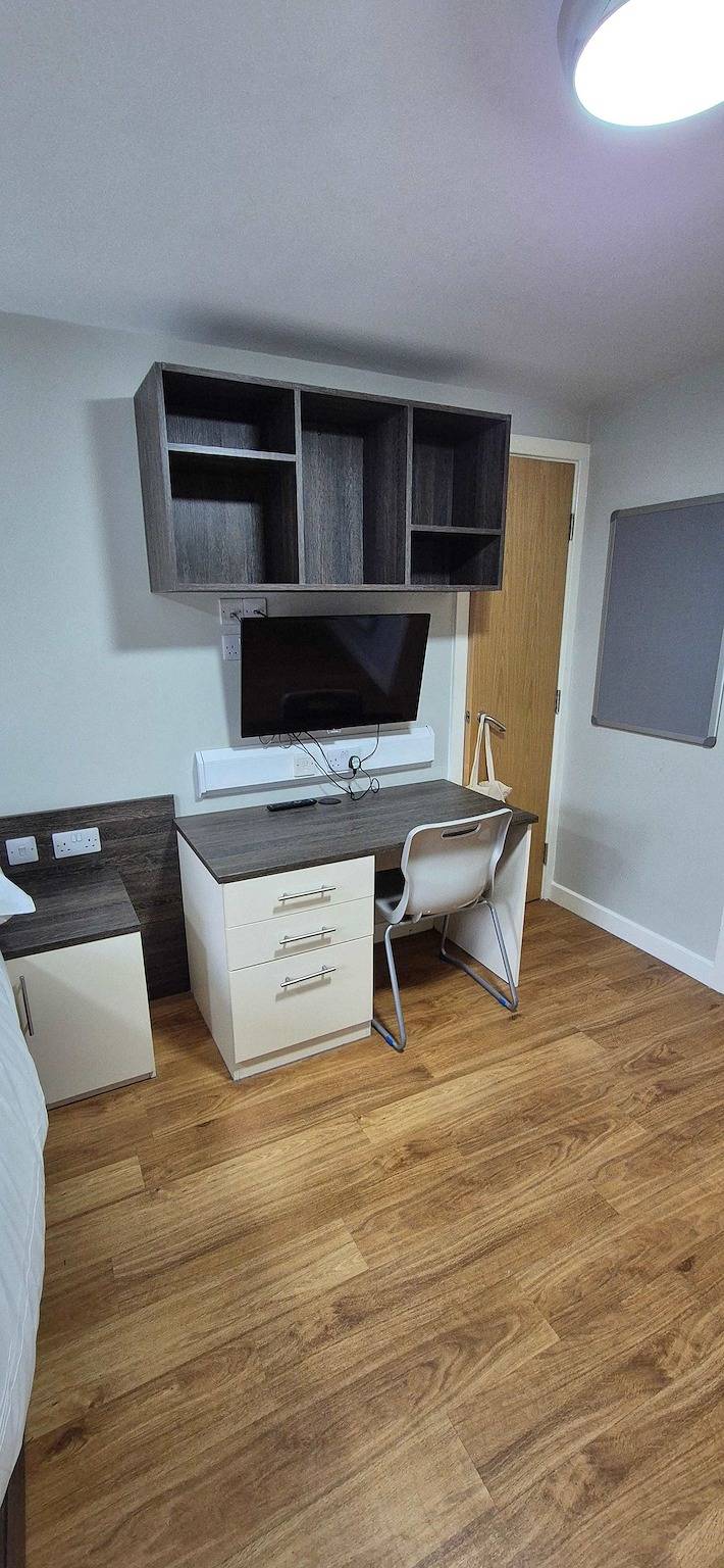 Entire studio, Modern Budget Double Studio in Central Nottingham in Nottingham, East Midlands