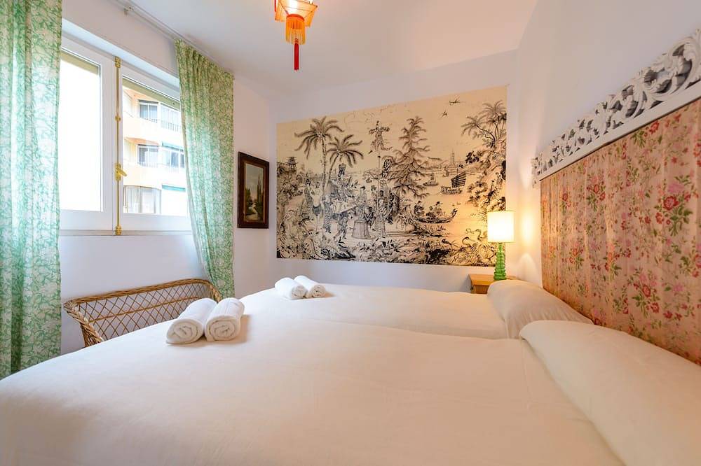 Entire apartment, Central Almuñecar, Beach is 2 minutes walk. in Playa Puerta del Mar, Almuñecar