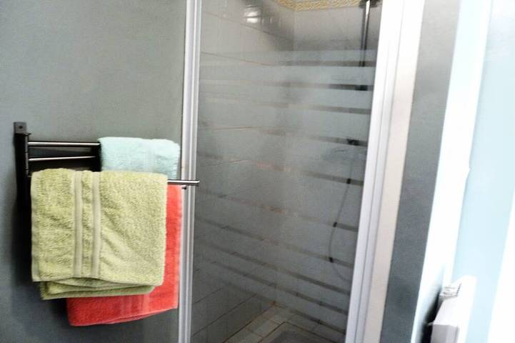 Appartement entier, Studio meuble avec vue sur le luberon in Lagnes, Parc naturel régional du Luberon