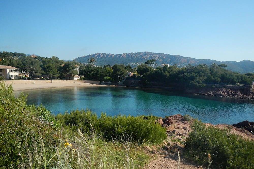 Ganze Wohnung, Sehr schöne Wohnung, Meerblick, direkt am Strand in Le Dramont, Saint-Raphaël