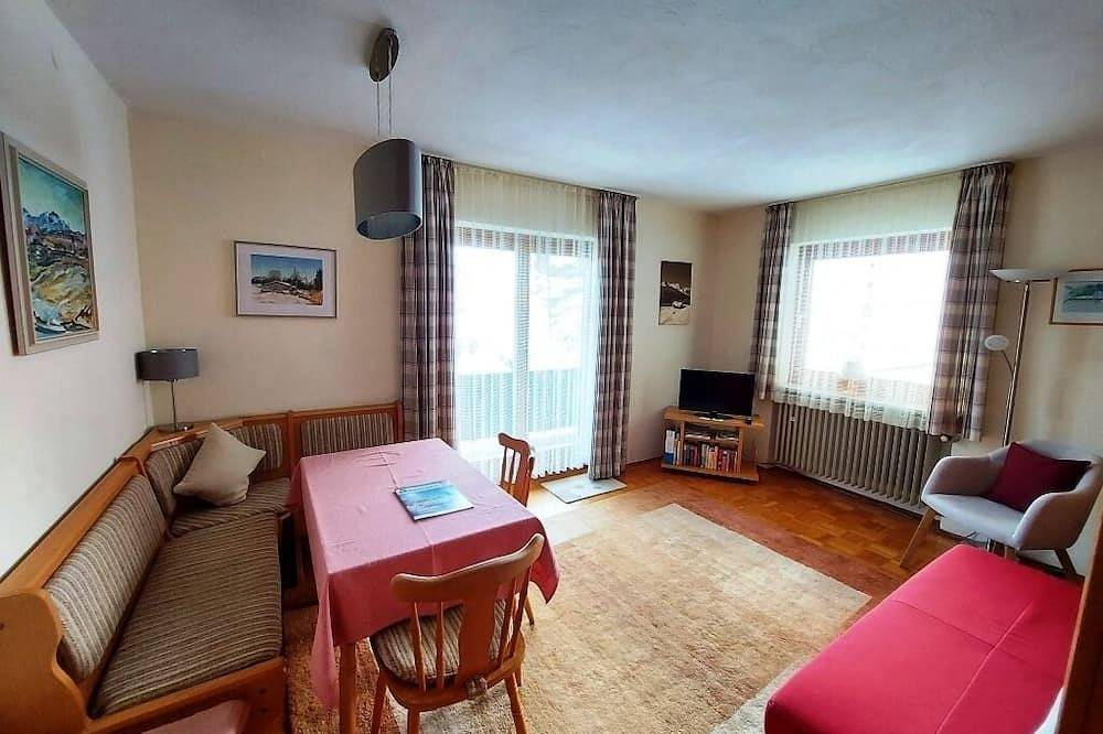 Ganze Wohnung, Zwei-Raum-Ferienwohnung mit Südbalkon in Reit im Winkl, Bayerische Alpen