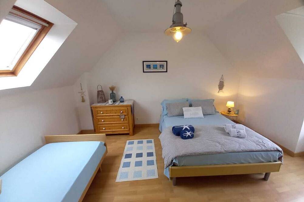 Breton house, south-facing terrace, 4/5 pers. 7 minutes from the beach by car! in Pont-l'Abbé, Quimper region