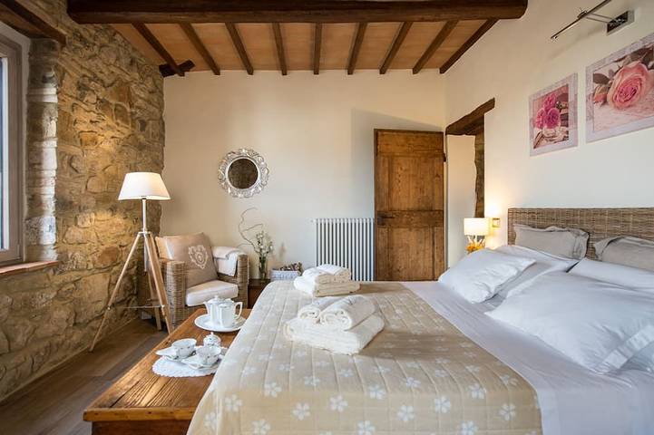 La Casa di Alice, charm e relax in Castelnuovo dell'Abate, Montalcino