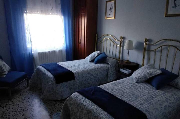 Landhaus Villa de Ambel volle Miete. 300m2 nur für Sie mit Garten und Grill in Ambel (Aragonien), Saragossa Provinz