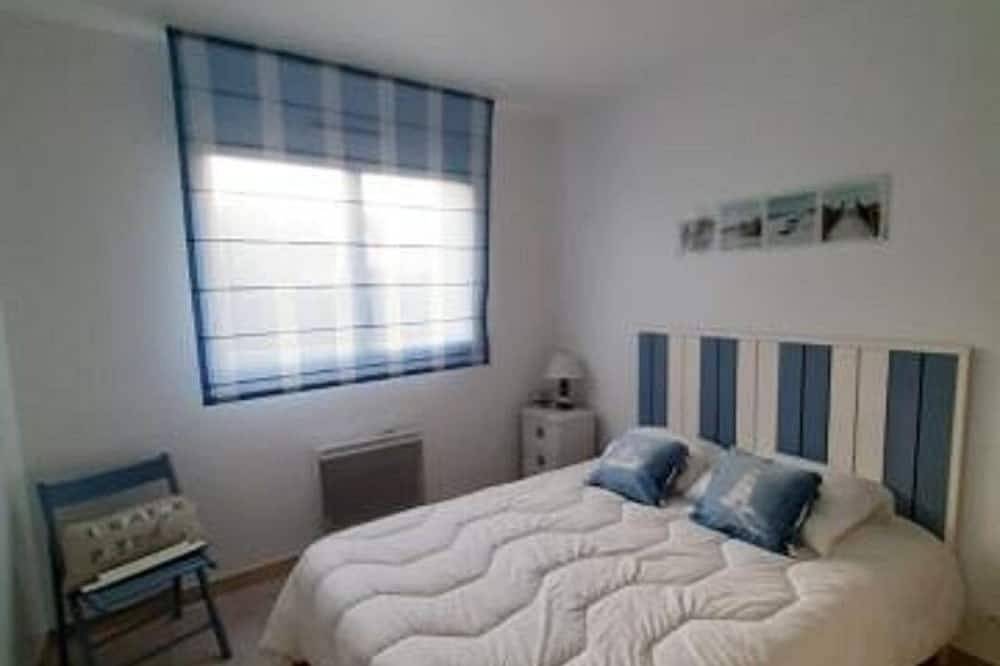 Agréable petite maison de vacances récen au calme à deux pas du port, plain pied in Loctudy, Côte de Cornouaille
