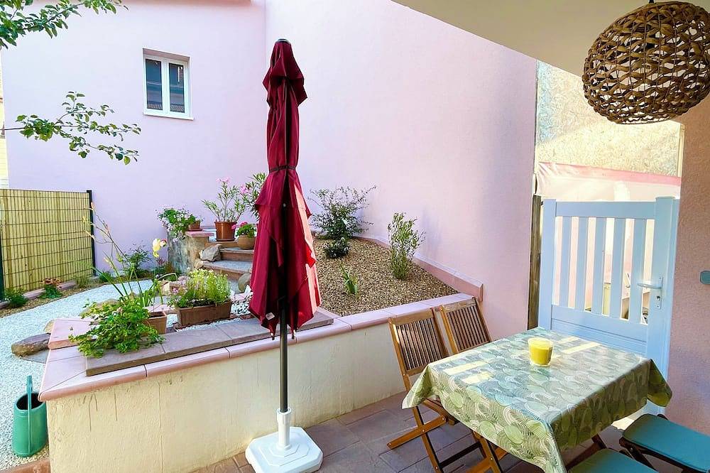 Charming 3* furnished apartment 2 minutes from Colmar with private terrace, parking and garden in Horbourg-Wihr, Colmar region