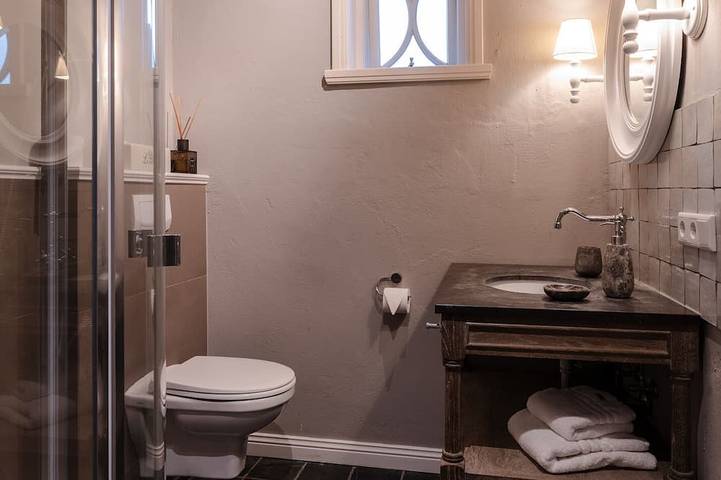 Ganze Wohnung, Stilvoll wohnen im Reetdachhaus – Kapitäns Flügel im Herzen von Nieblum in Nordfriesische Inseln (Schleswig-Holstein) (Schleswig-Holstein), Nieblum