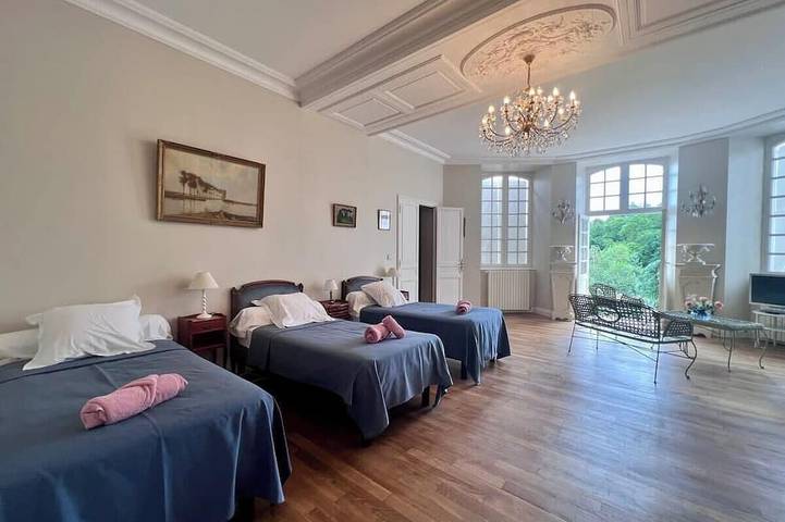 Location de vacances pour 12 personnes, avec jardin et balcon à Allassac - 2