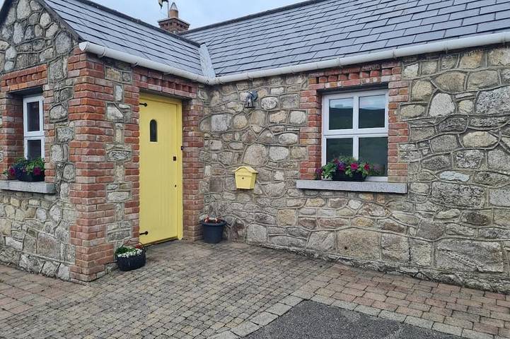 Cottage für 5 Personen, mit Terrasse und Garten - 1