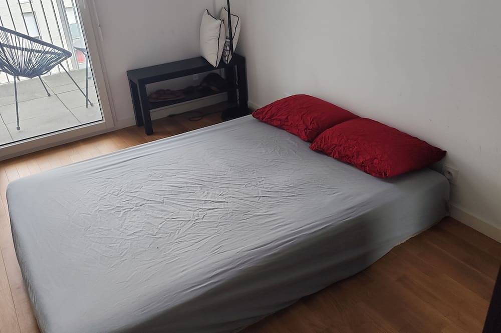 Entire apartment, Appartement Bien Équipé Spacieux Près de Paris in Ivry-sur-Seine, Val-de-Marne