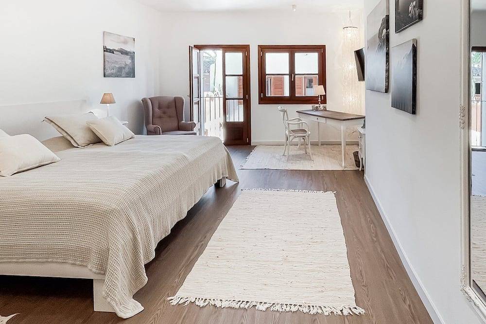 Magnificent Mallorca Villa | Villa Neville | 3 Bedrooms | Furnished Sun Terrace | Private Outdoor Hot Tub | Bbq Facilities | Shaded Outdoor Dining Area | Fitness Room | Artá in Artà, Mallorca Este