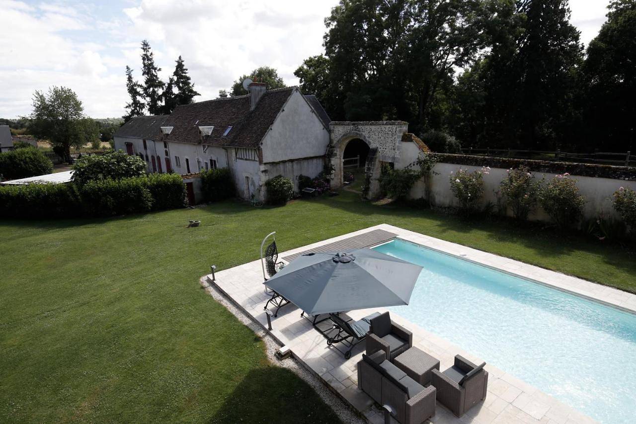 Double Room in Donnemain-Saint-Mamès, Région de Châteaudun