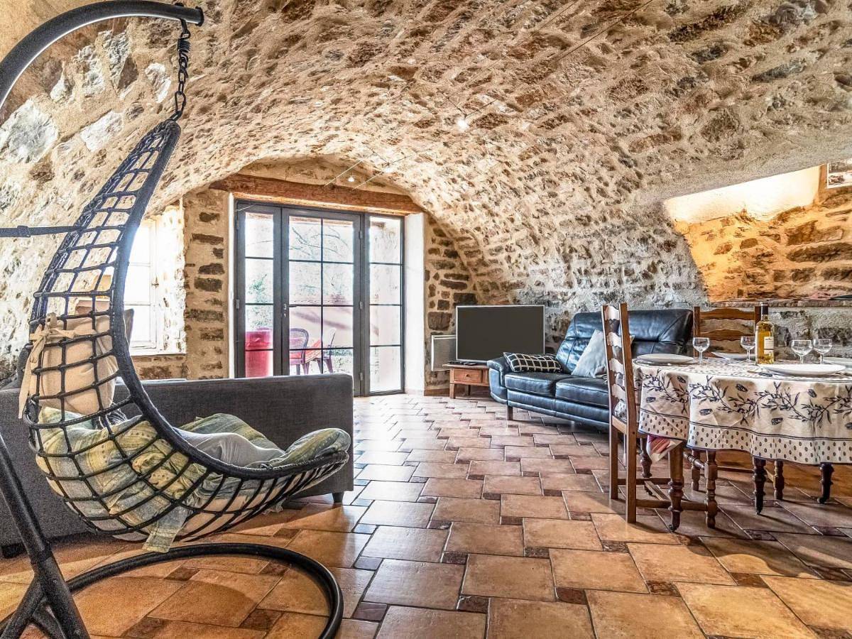 Appartement entier, Apartment in Le Thoronet, Région de Draguignan