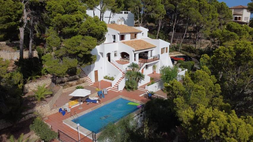 Villa für 10 Personen, mit Balkon und Terrasse sowie Garten und Pool in Altea La Vella