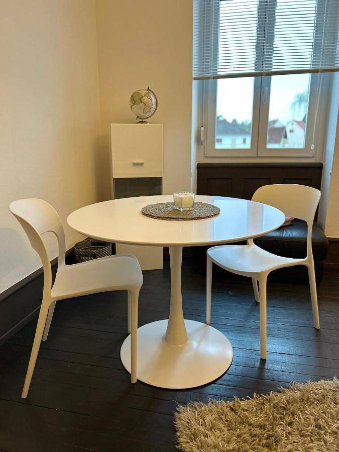 Appartement de vacances entier, Chambre lumineuse Les Chambres Bannacker 25 m2 Centre & gare à pied in Weißenburg, Région de Wissembourg