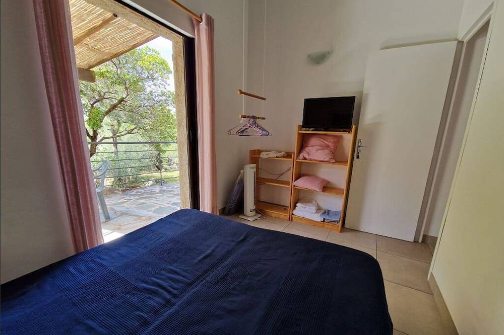 Villa Rotondo 5pers, 2 Chambres Sublime Plage de Santa Giulia à 2min à Pied in Santa Giulia, Porto Vecchio