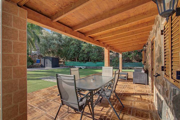 « Cañaon » avec vue sur la montagne, piscine privée et Wi-Fi in El Molino de Viento, Mogán