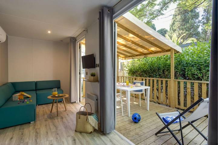 Camping für 4 Personen, mit Garten und Terrasse sowie Pool, kinderfreundlich in Frejus - 2