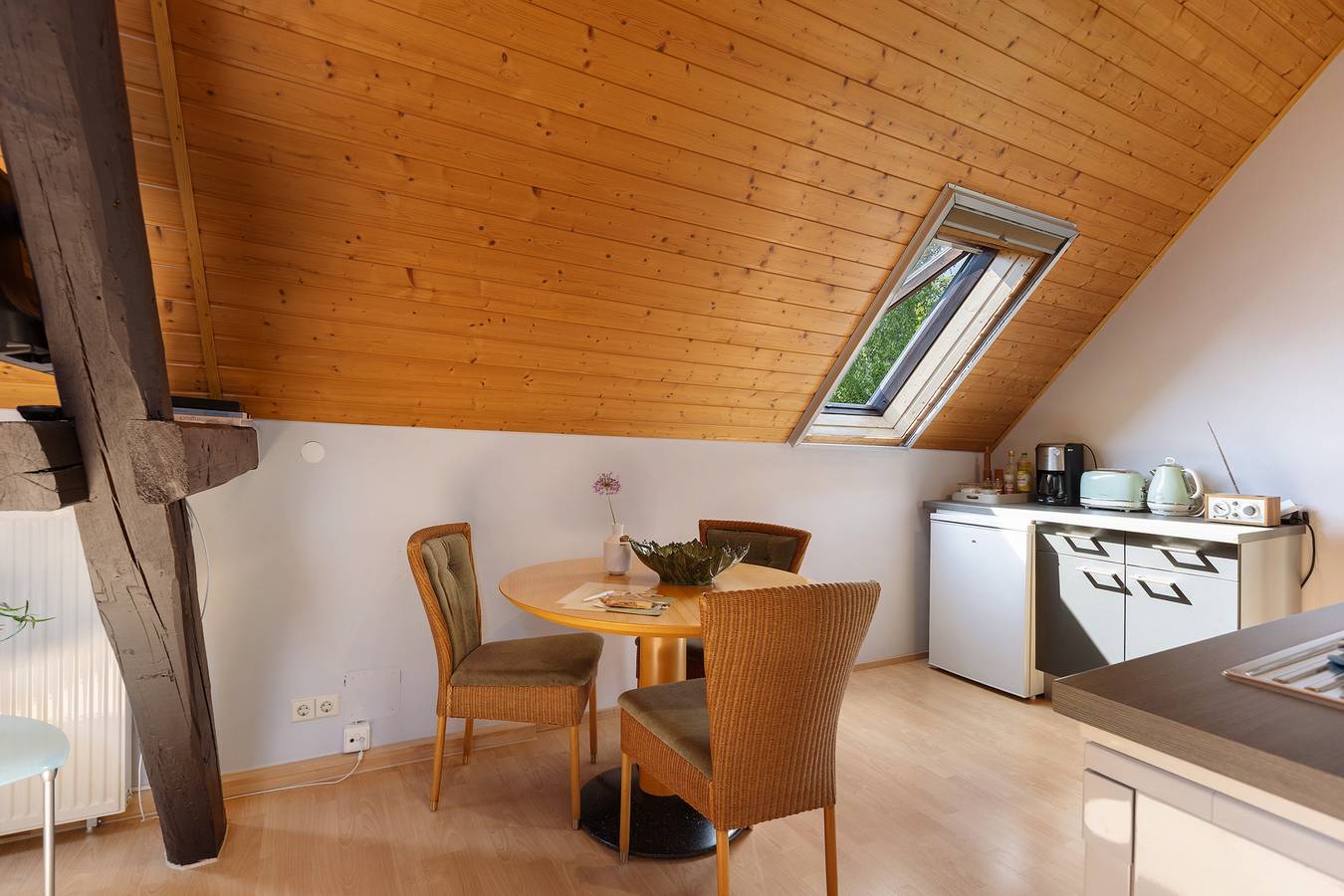 Apartamento inteiro, Apartamento 'An Der Brigach' com terraço privado, jardim partilhado e acesso Wi-Fi in Donaueschingen, Central Black Forest