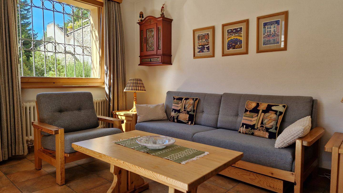 Ganze Wohnung, 1 1/2-Zimmerwohnung; helles, gemütliches Studio; Balkon mit Bergsicht in Silvaplana-Surlej, Silvaplana