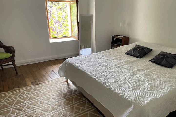 Location de vacances pour 13 personnes, animaux acceptés à Agonac - 2