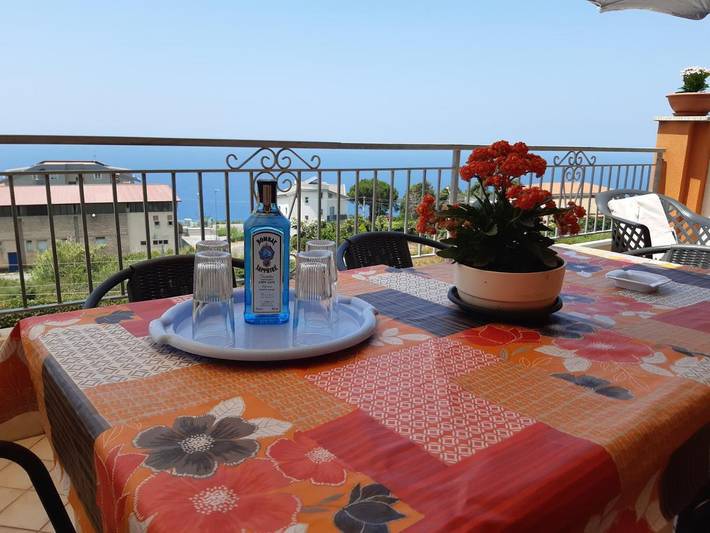 Gîte pour 5 personnes, avec jardin ainsi que piscine et vue à Pizzo - 4