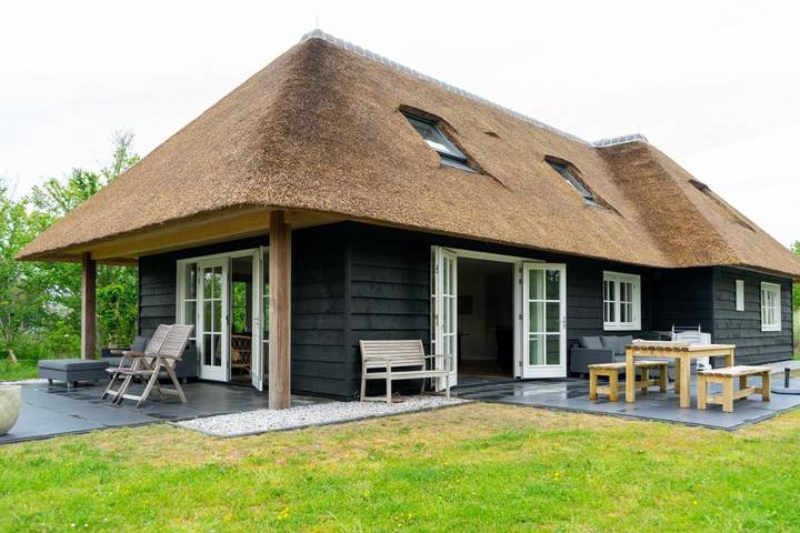 Villa voor 5 personen, met terras en uitzicht op Ameland