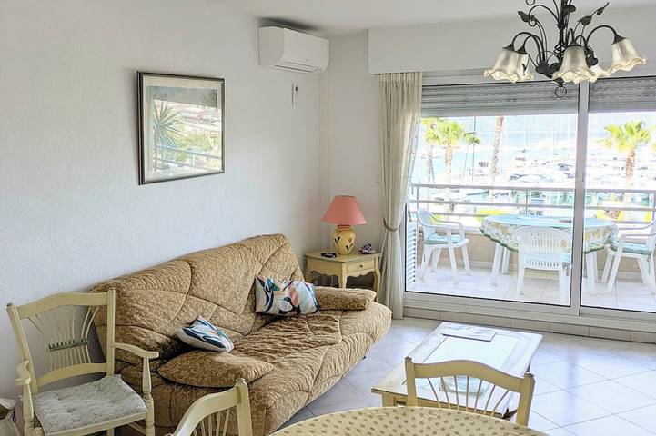 Appartamento intero, Bellissimo appartamento con vista sul mare e la marina in Cavalaire-sur-Mer, Parco nazionale di Port-Cros