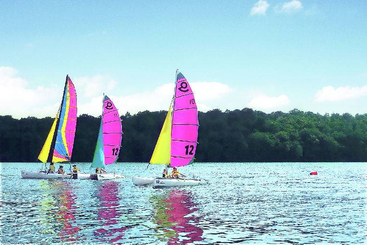 Cottage en France avec Vue sur le Lac in Eppe-Sauvage, Avesnes-sur-Helpe