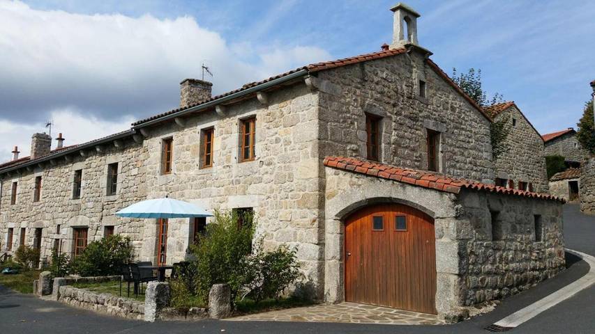 Location de vacances pour 6 personnes, avec jardin à Le Malzieu-Forain - 2