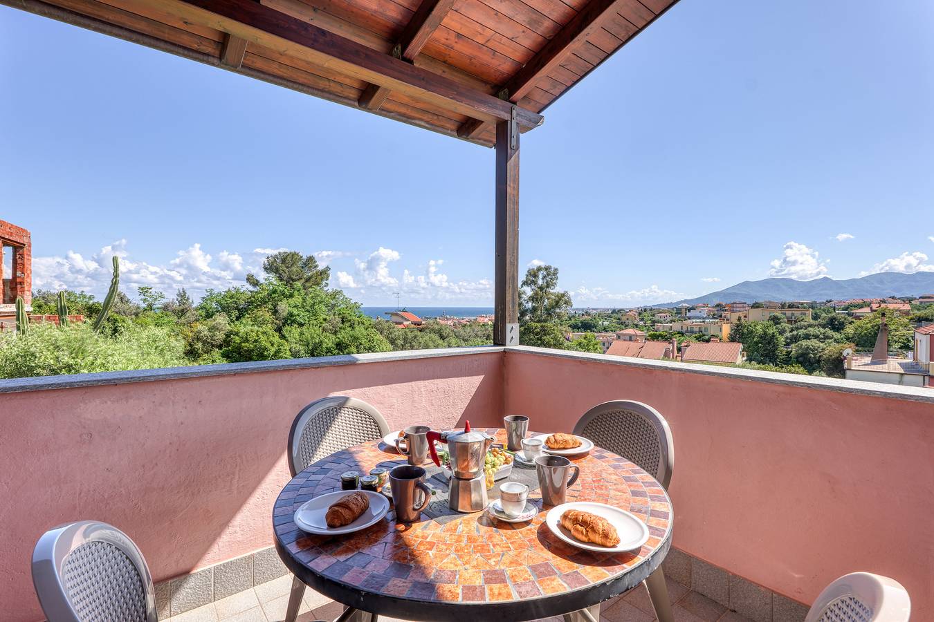 Ganze Wohnung, Sea Garden - T6 with parking in Ceriale, Riviera di Ponente