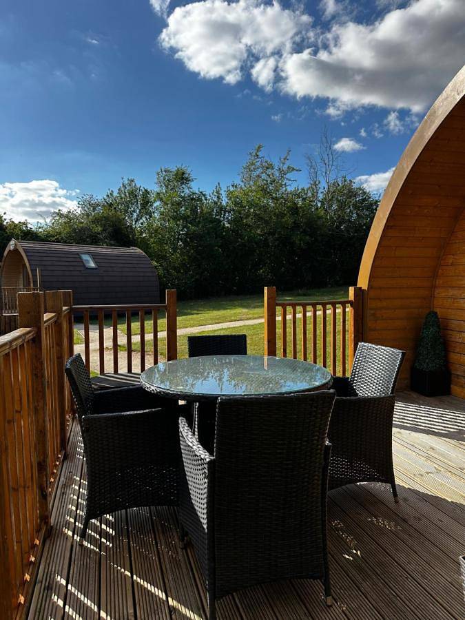 Superior Family Room with Hot Tub (No pets allowed) in Sherwood Forest, Nottinghamshire