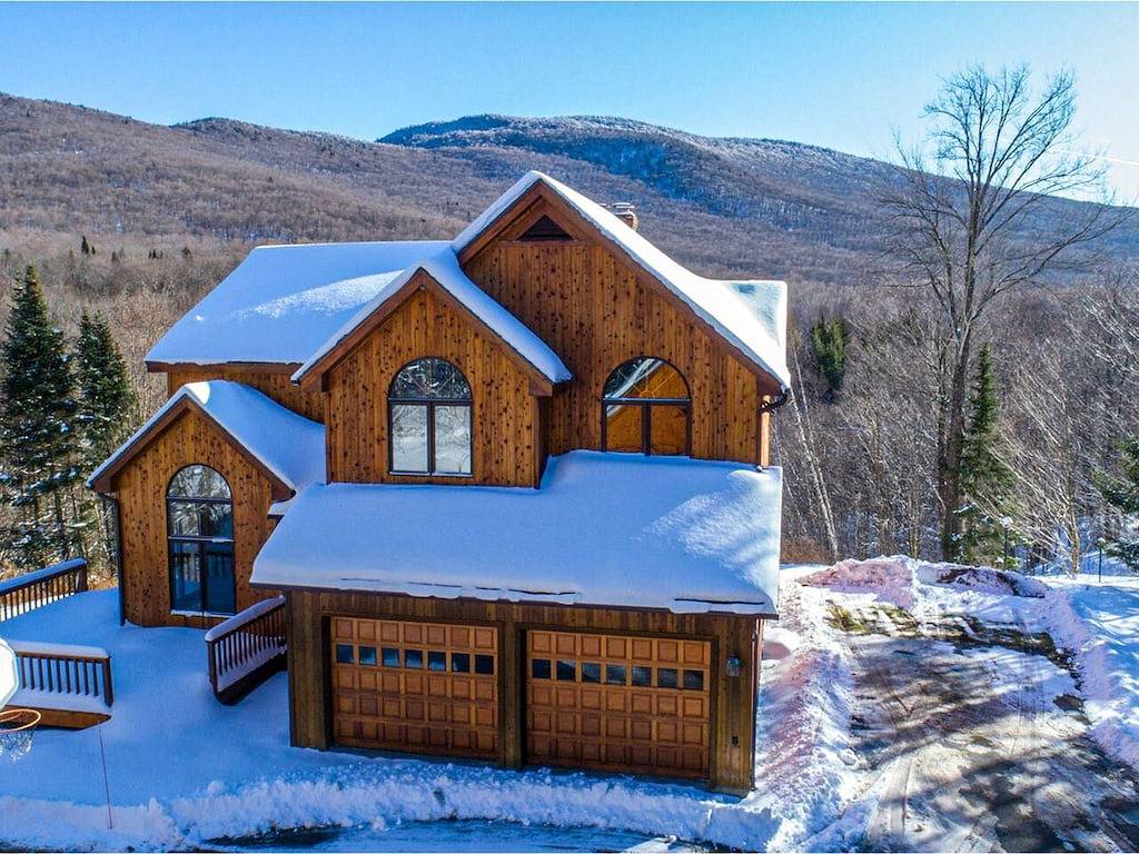 Ganze Wohnung, Jay Peak 3mi - ski home via Big Jay! in Jay Peak