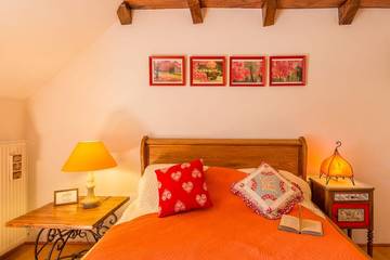 Gîte pour 6 Personnes dans Jou-sous-Monjou, Massif central, Photo 1