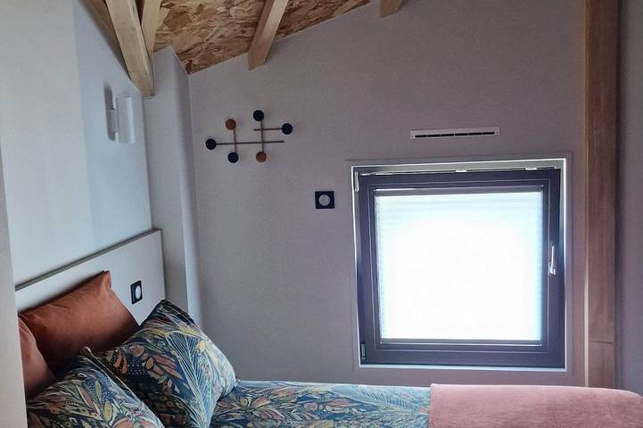 Location de vacances pour 6 personnes, avec balcon et jardin ainsi que jacuzzi et sauna, animaux acceptés à Laveline-du-Houx - 4