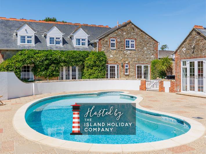 Holiday home for 10 people, with garden and terrace, with pets on the Isle of Wight