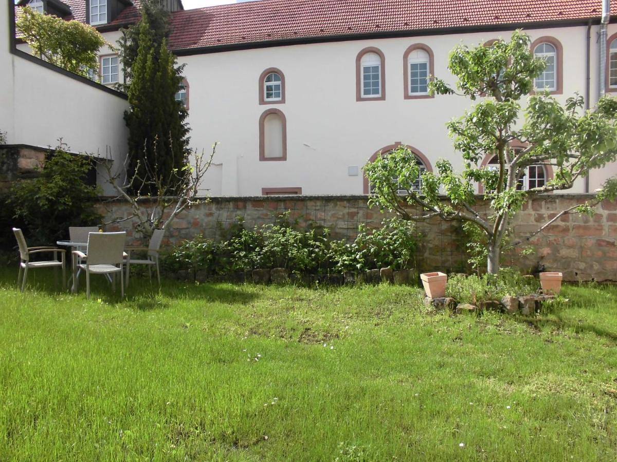 Ganze Wohnung, Aha Apartments Hans & Andrea Nermerich in Landstuhl, Saar-Nahe-Bergland